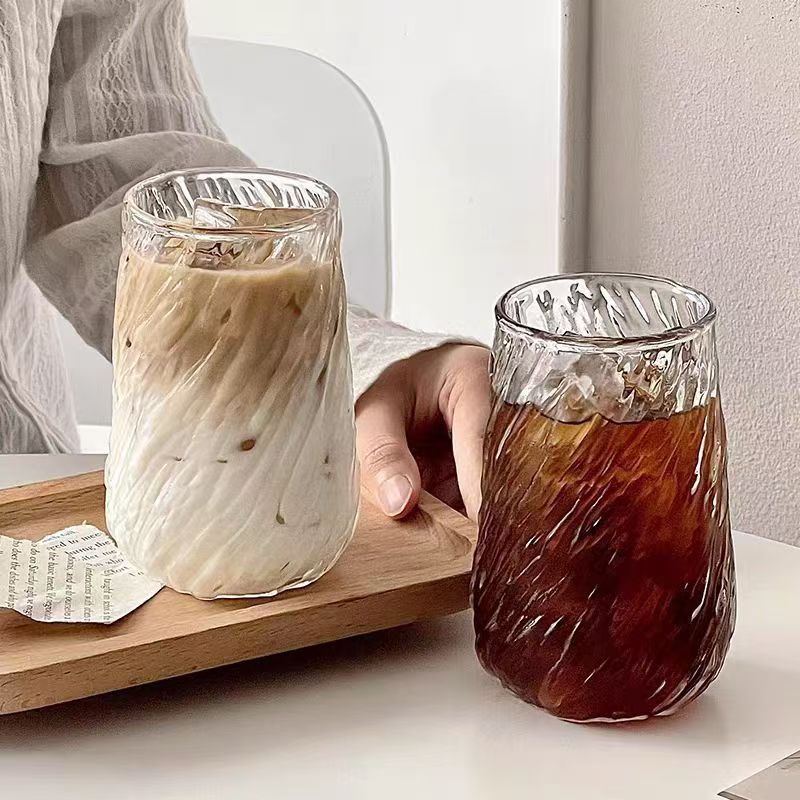 Chinese glass cups are made of various materials
