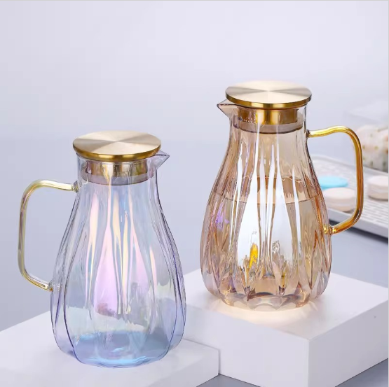 Large-capacity glass pots in various styles