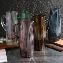 Large capacity vertical striped cold water bottle